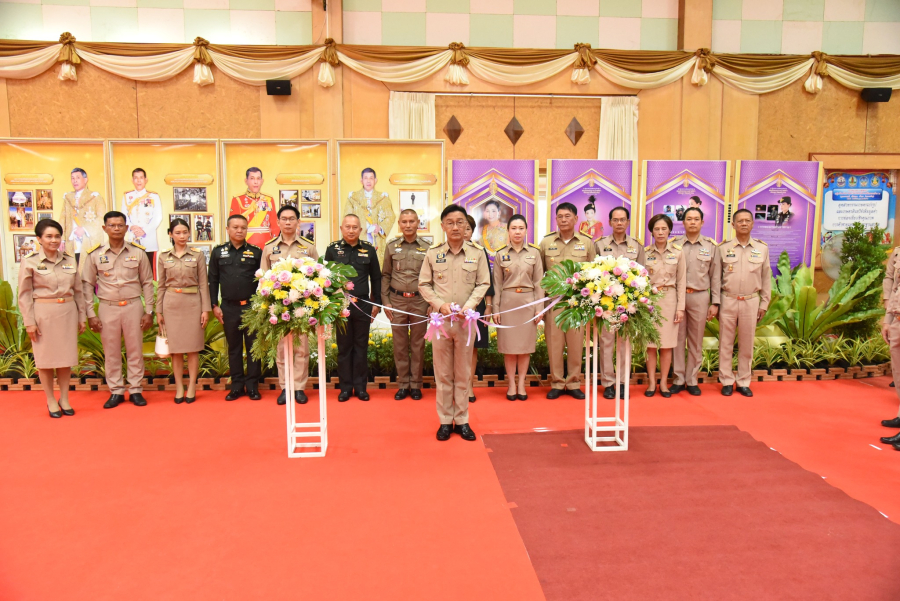 เทศบาลเมืองยโสธร ร่วมกิจกรรมเฉลิมพระเกียรติพระบาทสมเด็จพระเจ้าอยู่หัว และสมเด็จพระนางเจ้าฯ พระบรมราชินี ภายใต้โครงการ &quot;แสงนำใจไทยทั้งชาติ เดิน วิ่ง ปั่น ป้องกันอัมพาต ครั้งที่ 11&quot; พร้อมให้ความรู้ประชาชน หวังลดอัตราป่วย-ตายจากโรคหลอดเลือดสมอง