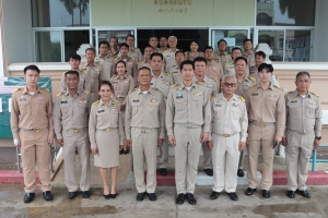 นายกเทศมนตรีเมืองยโสธร เข้าสักการะศาลพระภูมิ ณ สำนักงานเทศบาลเมืองยโสธร