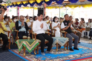 นายกเทศมนตรีเมืองยโสธร พร้อมด้วย คณะผู้บริหาร ร่วมพิธีบำเพ็ญกุศลทำบุญอายุวัฒนมงคลครบ 76 ปี &quot;พระเทพวงศาจารย์ (สำลี คุตฺตสีโล)&quot; ณ วัดมหาธาตุ (พระอารามหลวง) ตำบลในเมือง อำเภอเมือง จังหวัดยโสธร